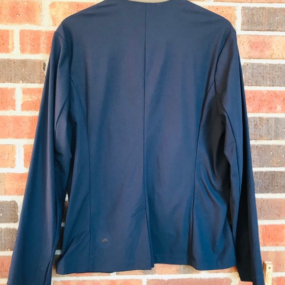 lululemon non stop blazer